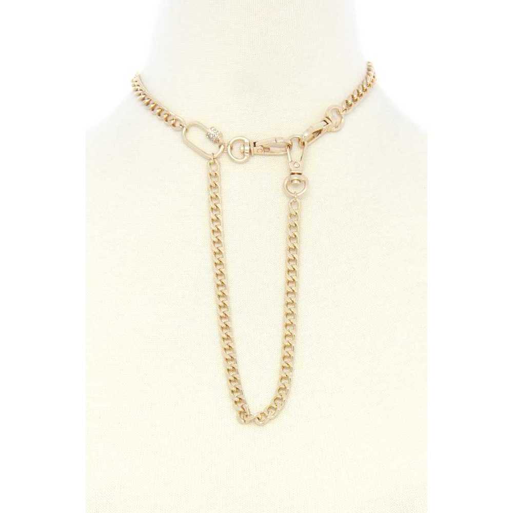 Oval Charm Curb Link Metal Necklace - Picture 2 of 5